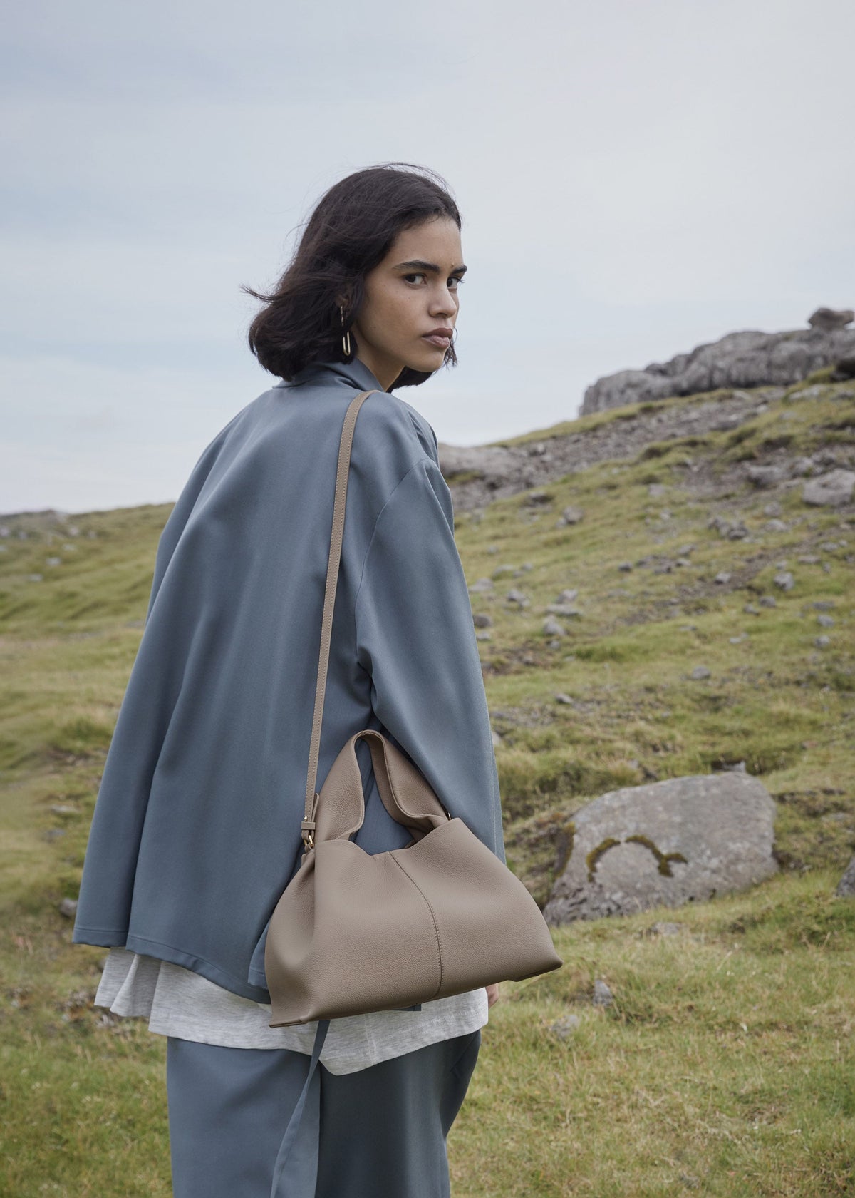 PLNE - Numéro Neuf - Textured Taupe